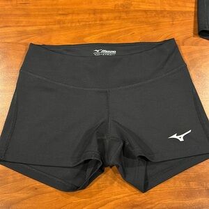 Mizuno Women's Victory 3.5" Volleyball Shorts - Size Medium Qty 2